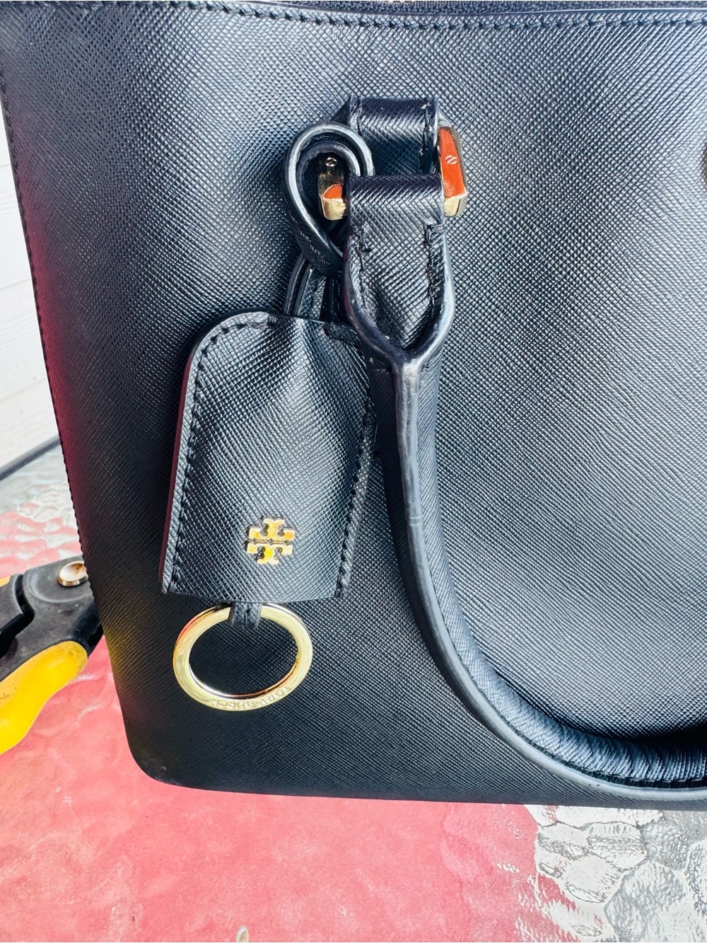 Tory Burch Black Leather Satchel with Gold Logo - Picture 3 of 4